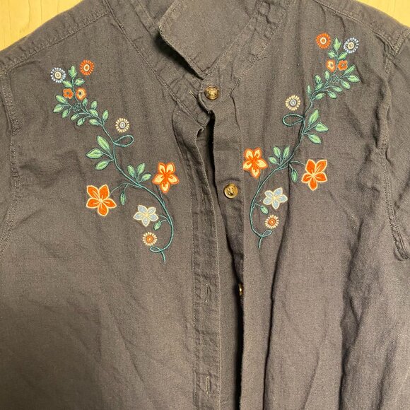 Marine Layer Medium Embroidered Flower Button Down Top Navy - Picture 3 of 5